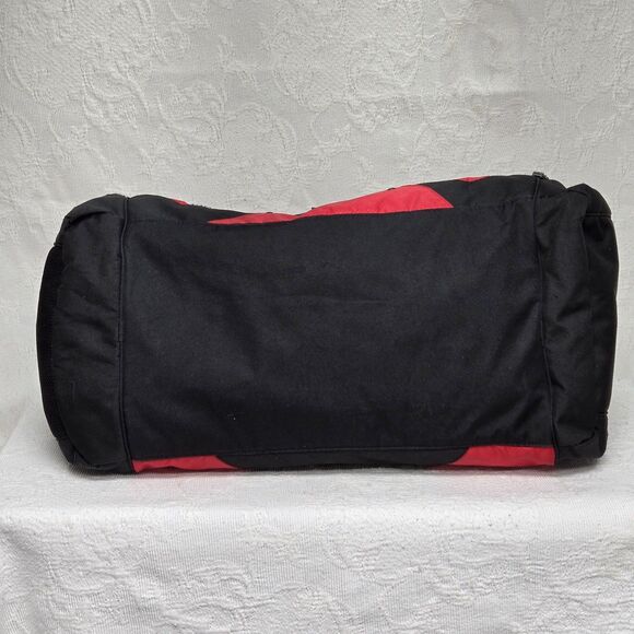 Y2K Oakley Red Black Multi Pocket Duffle Gym Bag Workout  Embroidered Studded - Picture 11 of 16